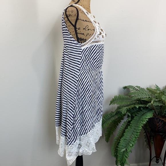 Hazel Adorable Crochet Dress - Picture 6 of 12